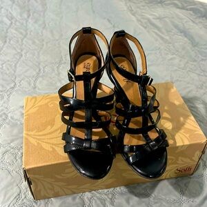 Euro soft by Sofft black patent size 7.5